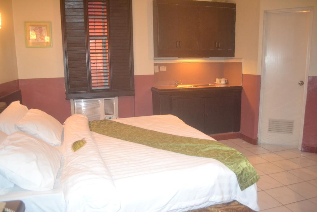 Hotel Dm Residente & Angeles