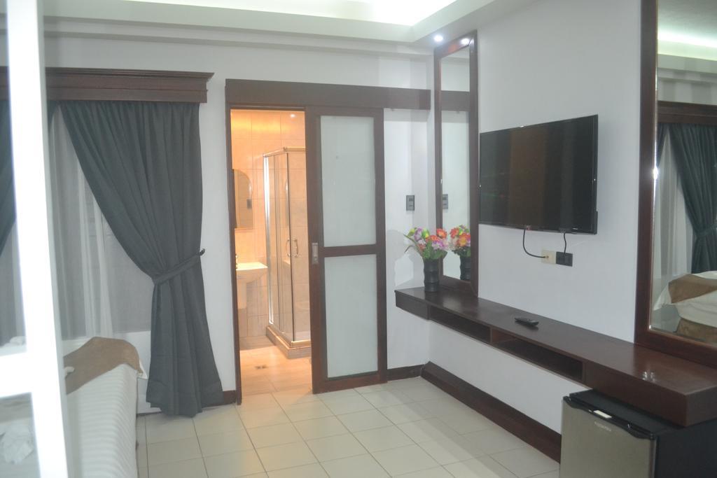 Hotel Dm Residente &