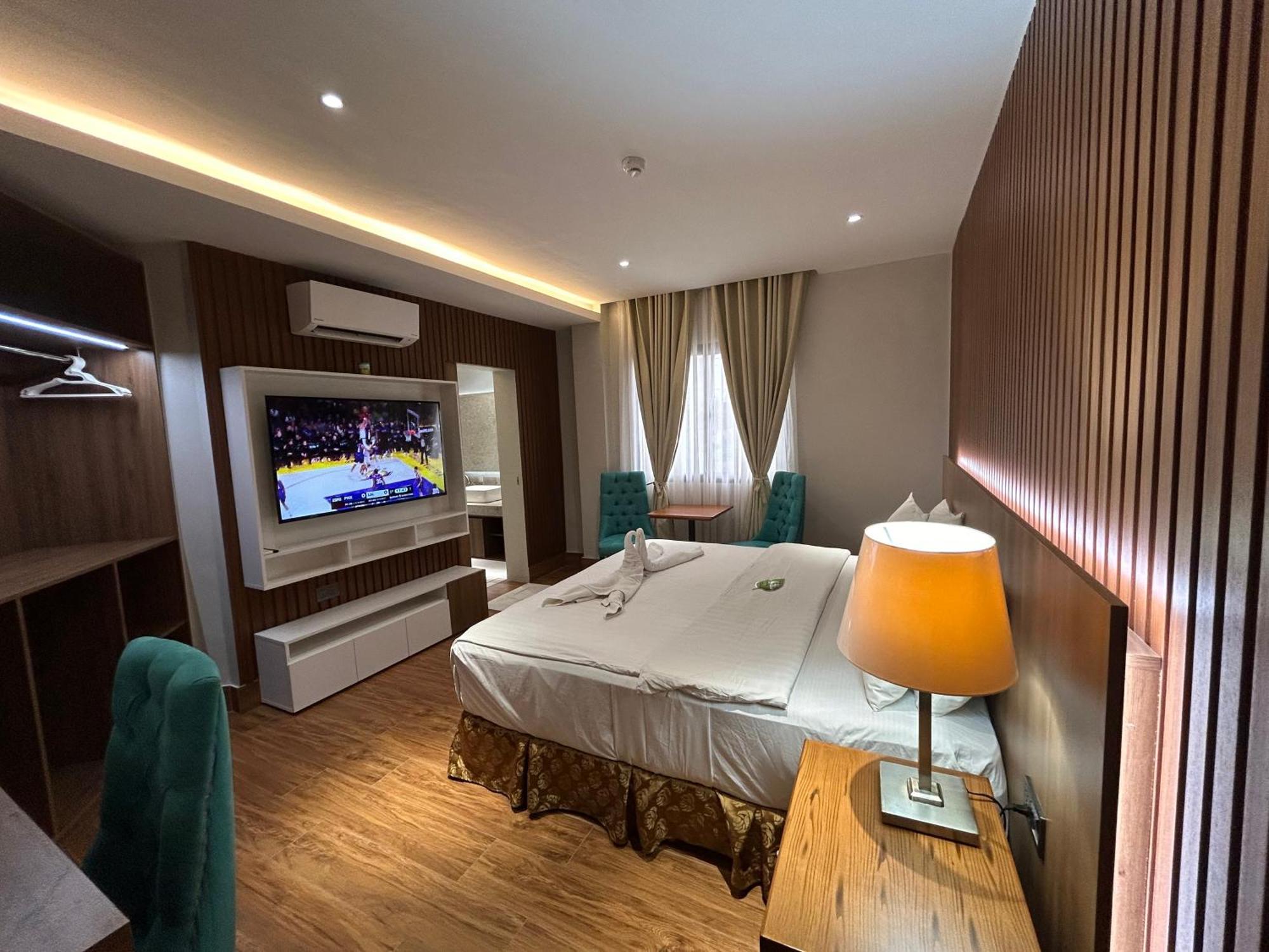 Hotel Dm Residente &