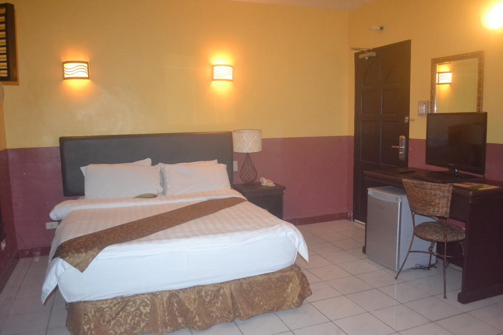 Hotel Dm Residente &