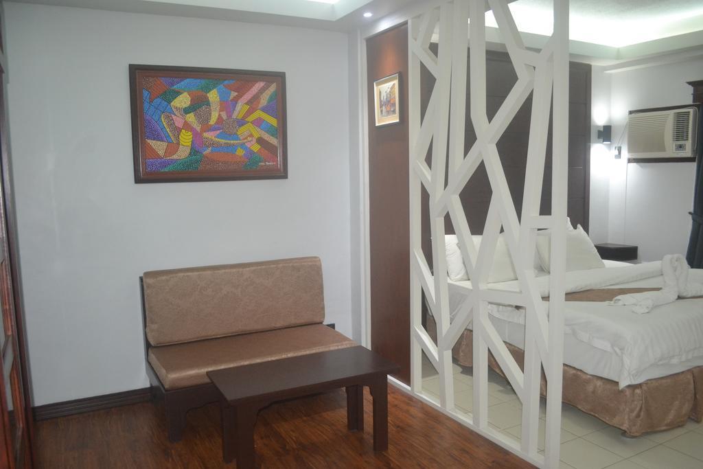 Hotel Dm Residente & 3*