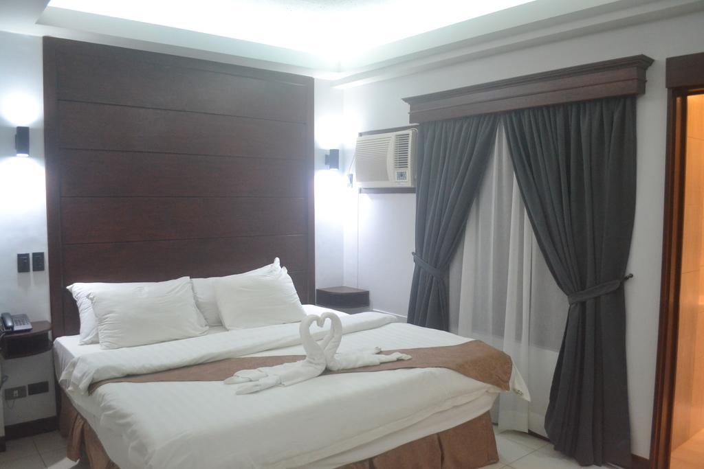 Hotel Dm Residente & 3*