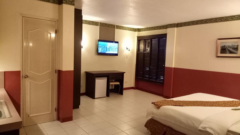 Hotel Dm Residente & Angeles